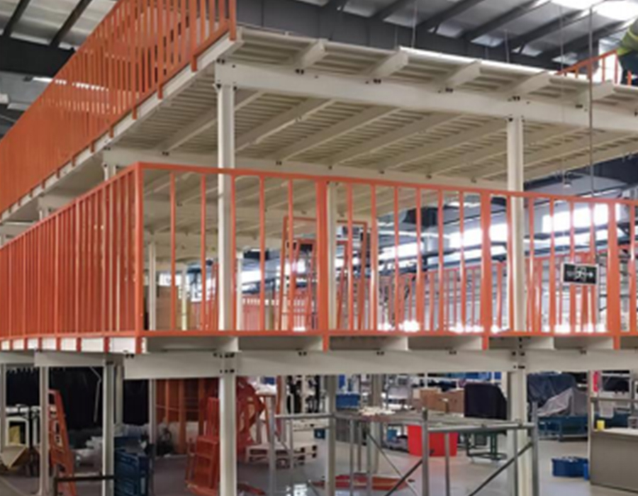 Plate-forme en acier