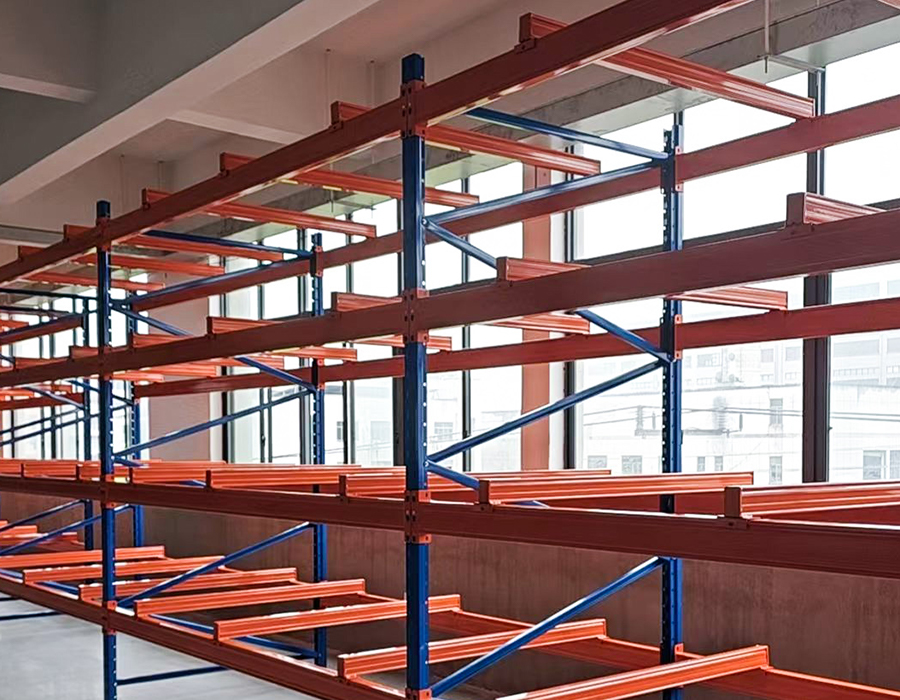 Rayonnage robuste (>800 kg/couche)
